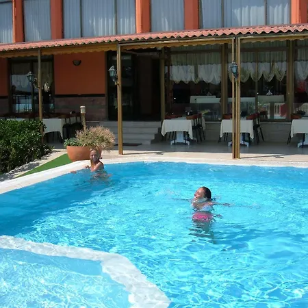 Palmera Hotel 3*